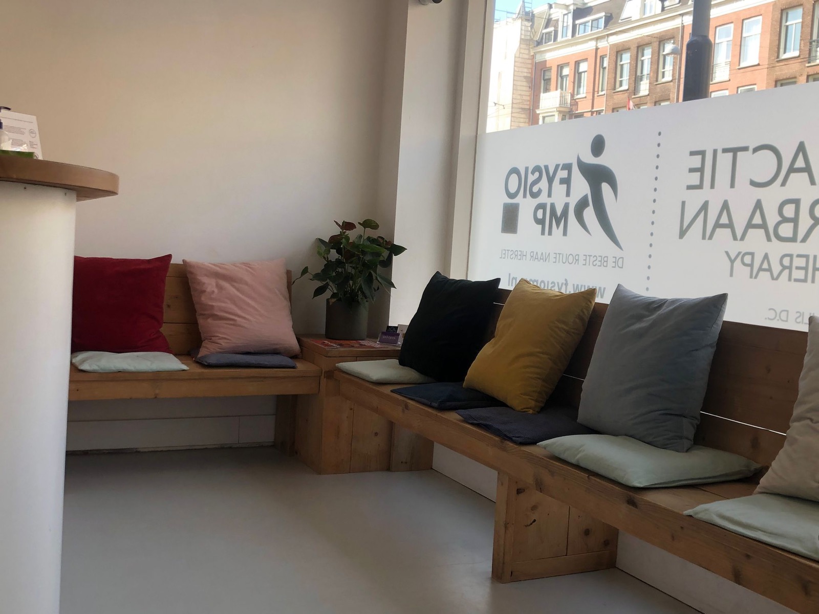 Wachtkamer en ontvangst Chiropractie Ceintuurbaan